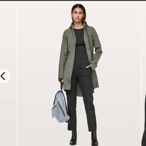 Lululemon Rest Less Pullover in Black size 4